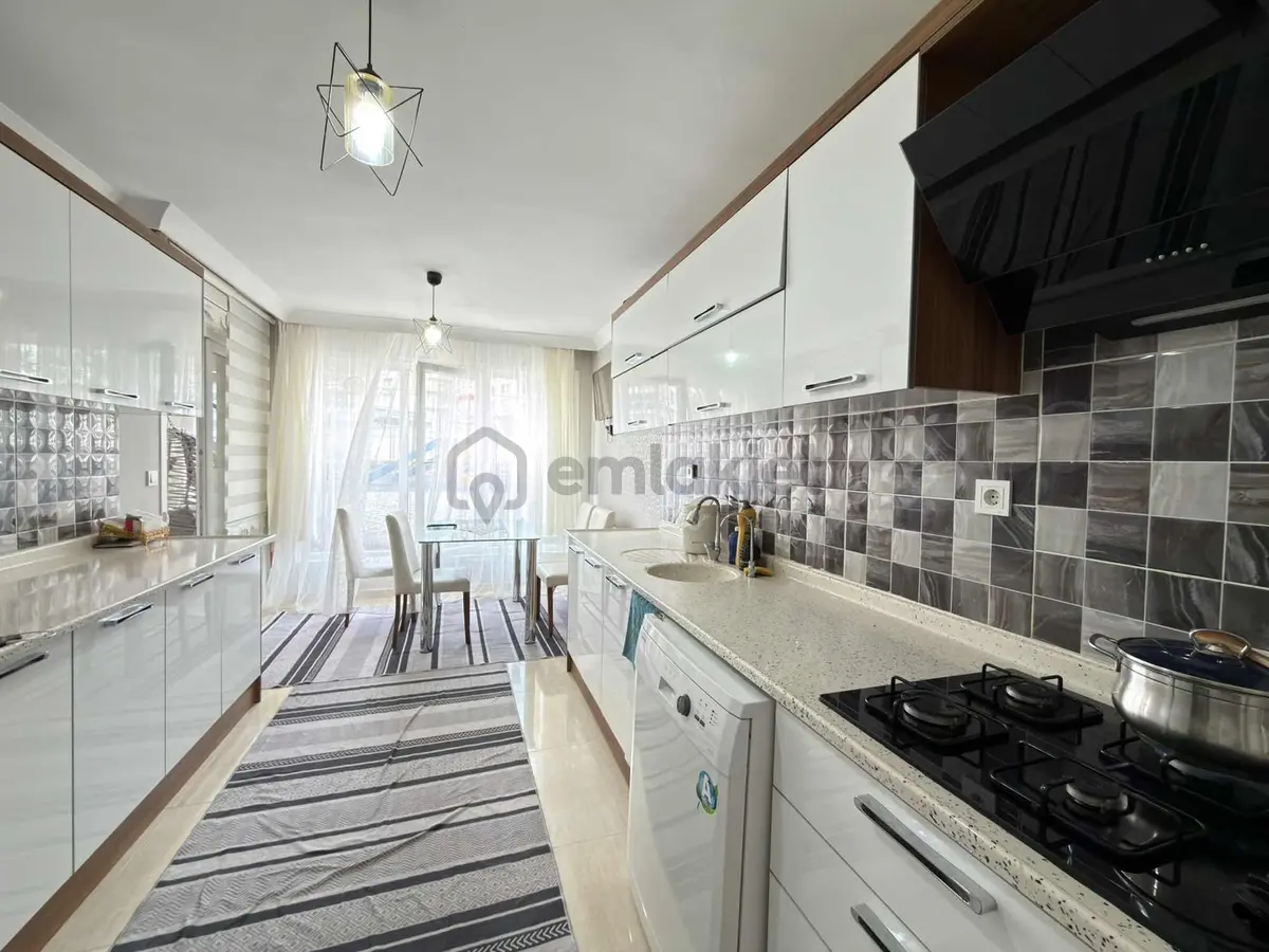 Oğulbey'den Estergon Cad Üstünde 4+1 Site İçinde Ebeveyn Banyolu - 3