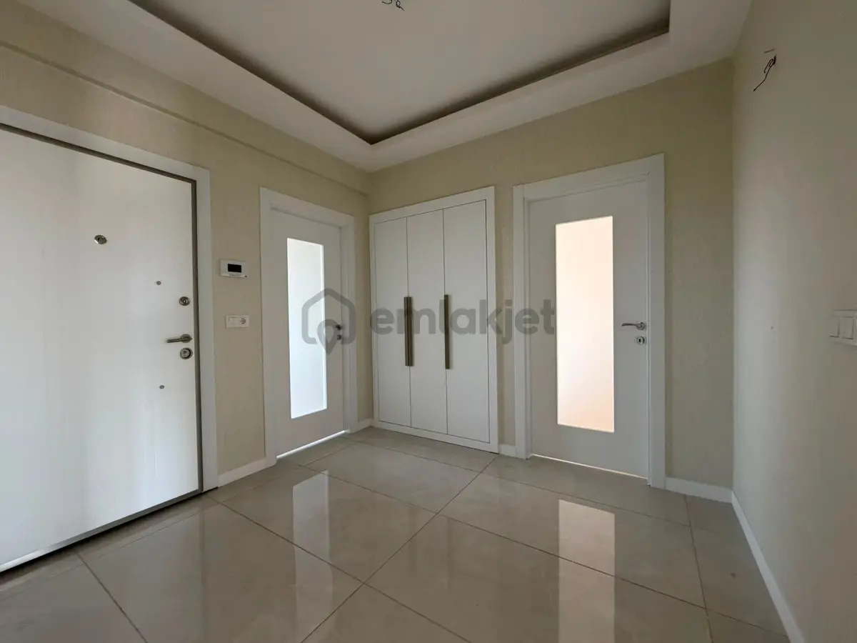Kahramanlar Caddesi’ne Cephe Satılık 3+1 Daire - 23