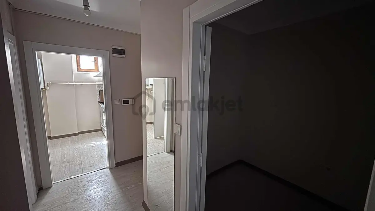Kağıthane Şirintepe'de Caddenin Dibinde 2+1 Kiralık Daire - 6
