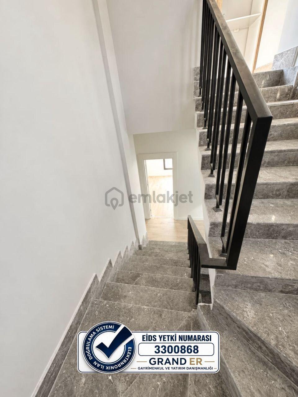 Kuyulukta Site İçerisinde Özel Tasarım 4+1 Kiralık Villa - 14
