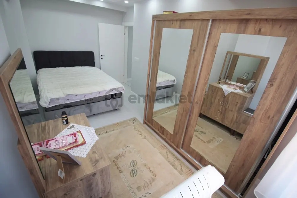 Çorlu Hatipte Lüks Full Eşyalı 2+1 İskanlı Satılık Ara Kat - 2