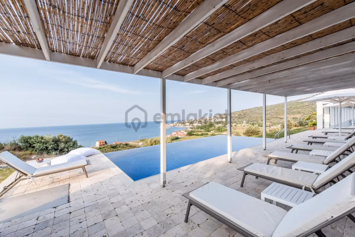 Suna Tabakçı'dan Mimar İmzalı Deniz Manzaralı Lüks Villa - 3