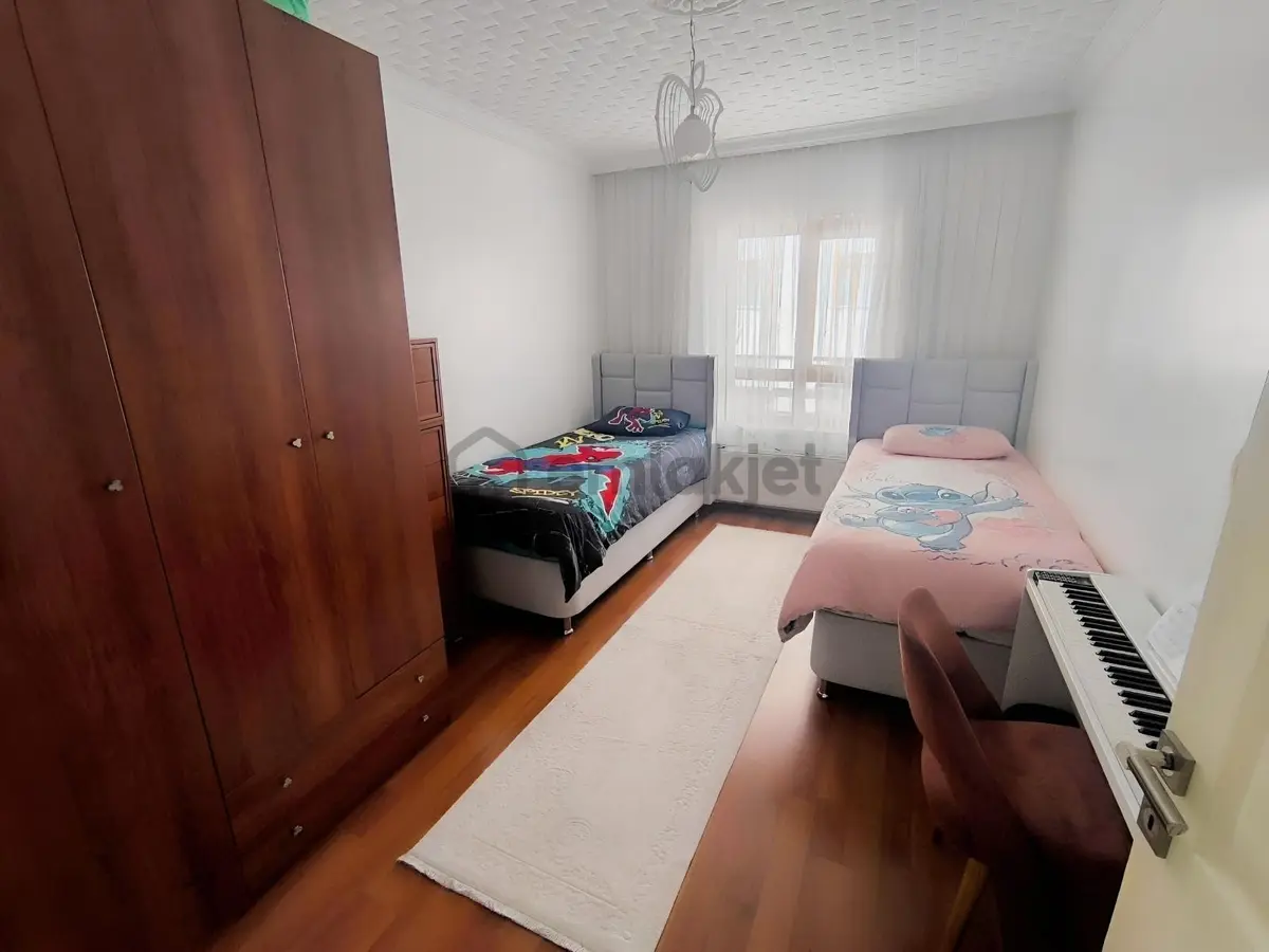 Ufuktepe'de Bakımlı Satılık 3+1 Daire - 3
