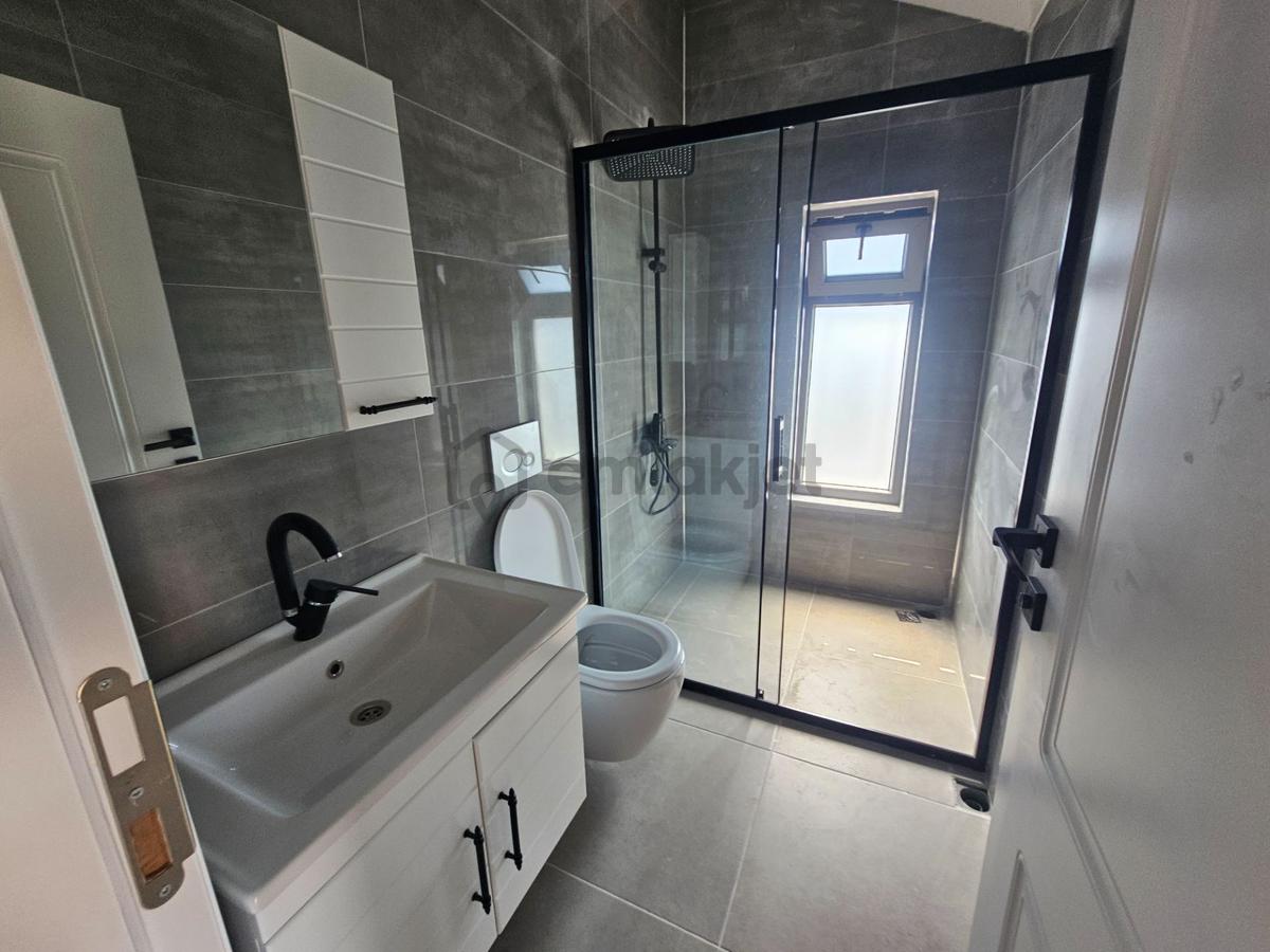 Deniz'e 70 Mt. Mesafede 3+1 ,bahçeli , Yerden Isıtmalı Villa - 34