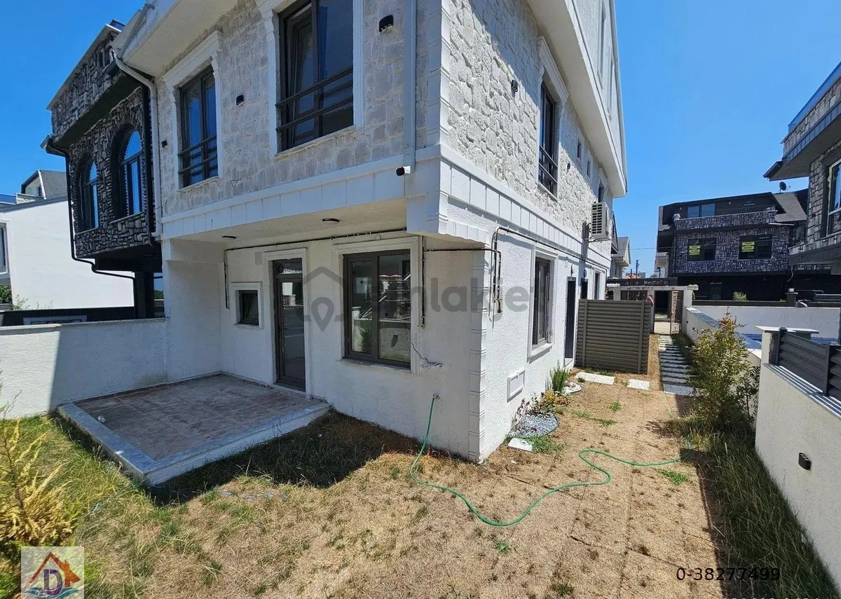 Deniz'e 70 Mt. Mesafede 3+1 ,bahçeli , Yerden Isıtmalı Villa - 7