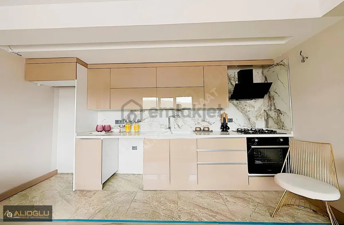 Metrobüse Yakın Full Donanımlı Site İçerisinde Satılık Daire - 11