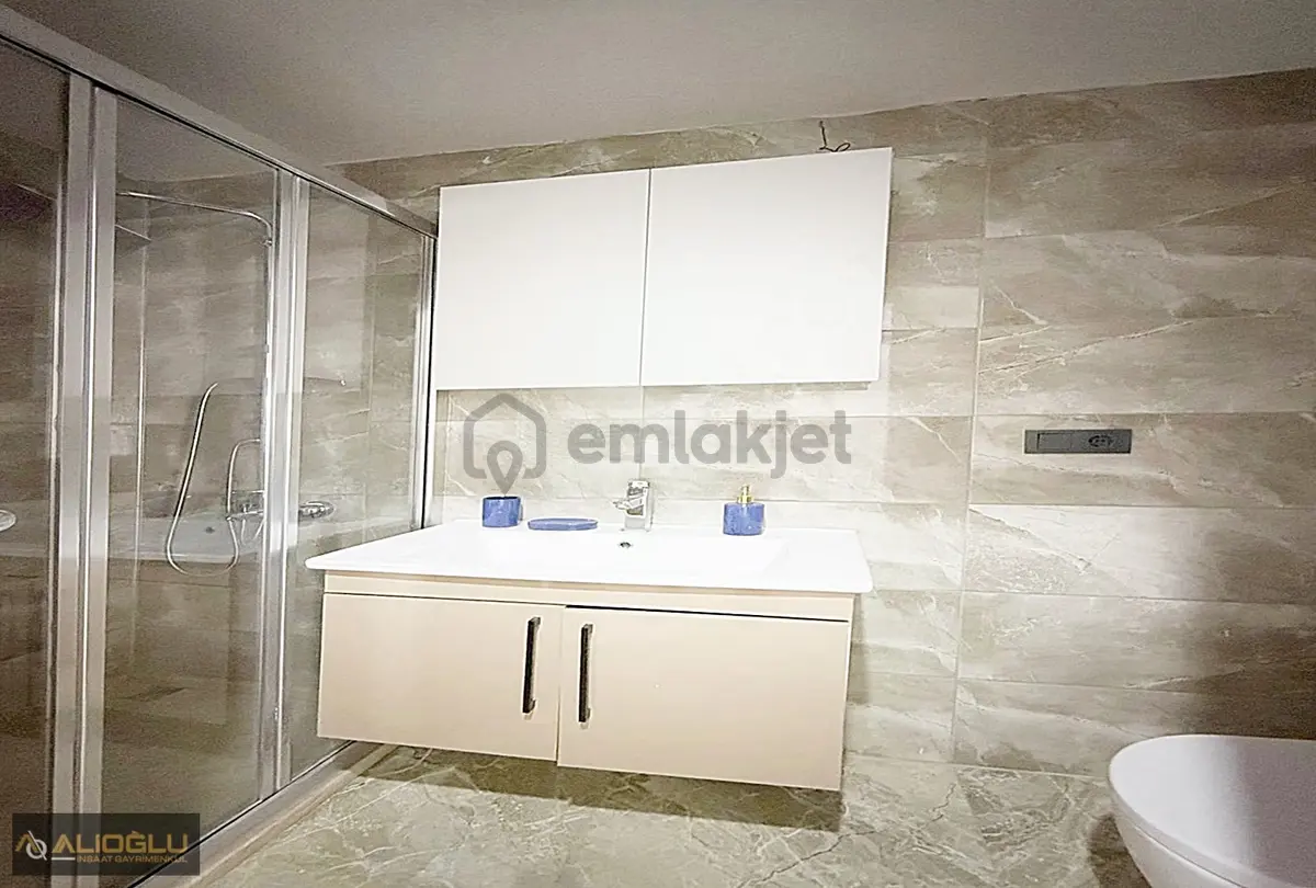 Metrobüse Yakın Full Donanımlı Site İçerisinde Satılık Daire - 16