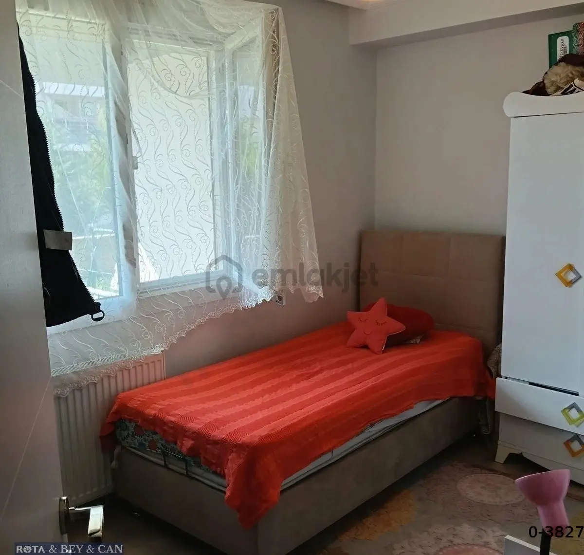Rota’dan | Havuzlu Sitede Bahçe Kullanımlı Geniş 2+1 - 3