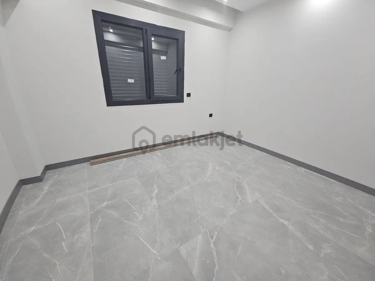 Gümüşler Bulvarının Dibinde Satılık 3+1 Daire - 12