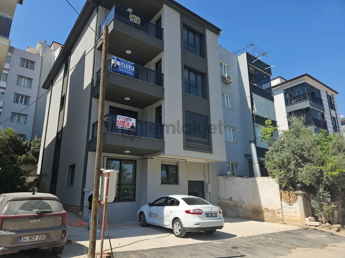 Gümüşler Bulvarının Dibinde Satılık 3+1 Daire