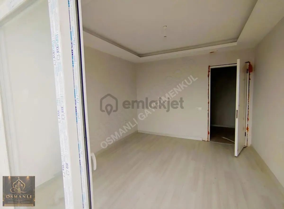 Erdemli Koyuncuda Sıfır 2+1 Satılık Daire - 11