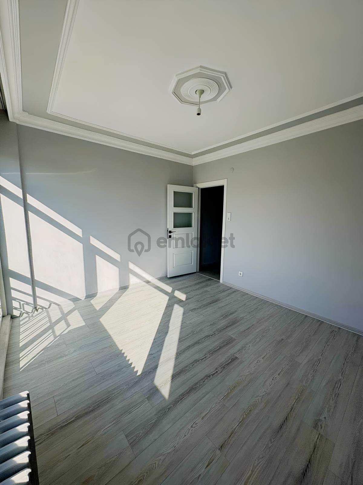 Millet Caddesi Üzerinde 4+1 Ofis&konut Kiralık - 30