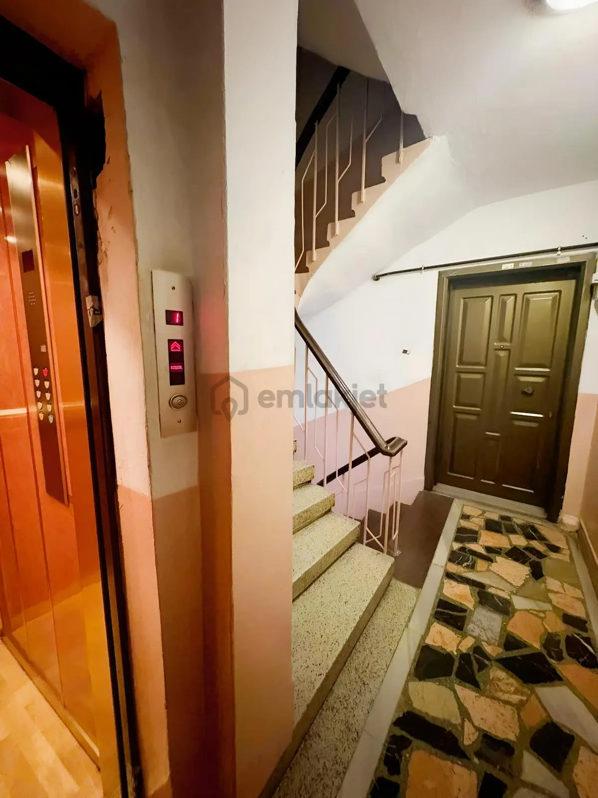 Millet Caddesi Üzerinde 4+1 Ofis&konut Kiralık - 8