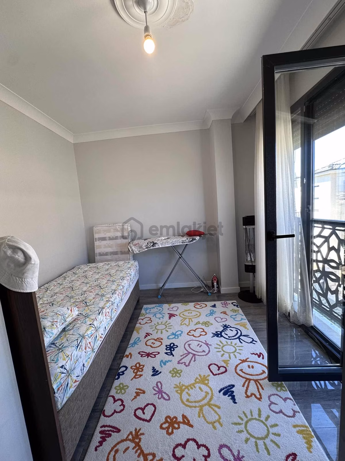 Full Eşyalı Kaliteli Kiralık Bahçeli Denize Yakın Villa - 12