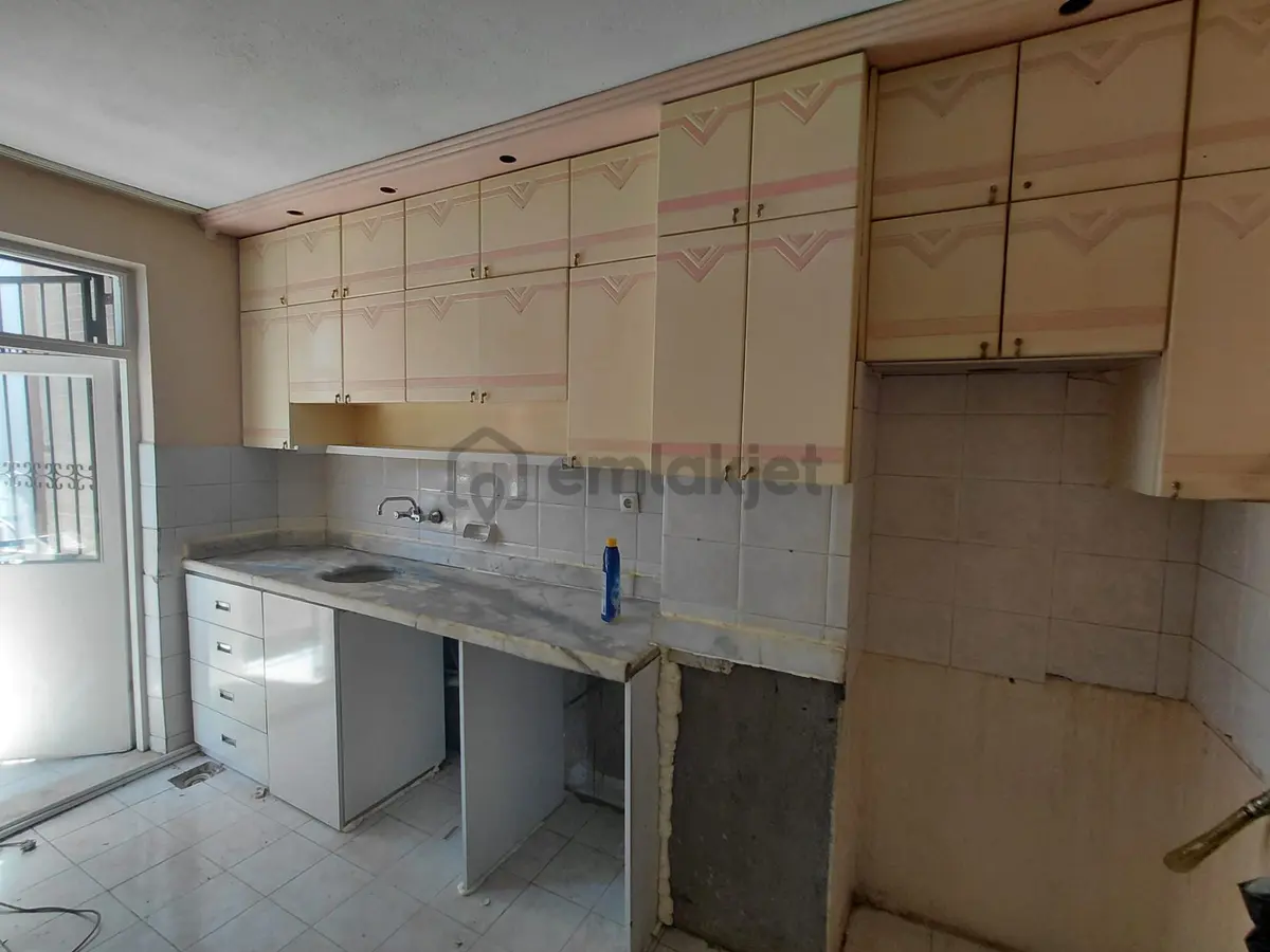 Eşrefpaşa Mah Kiralık 3+1 Doğalgazlı Daire - 5