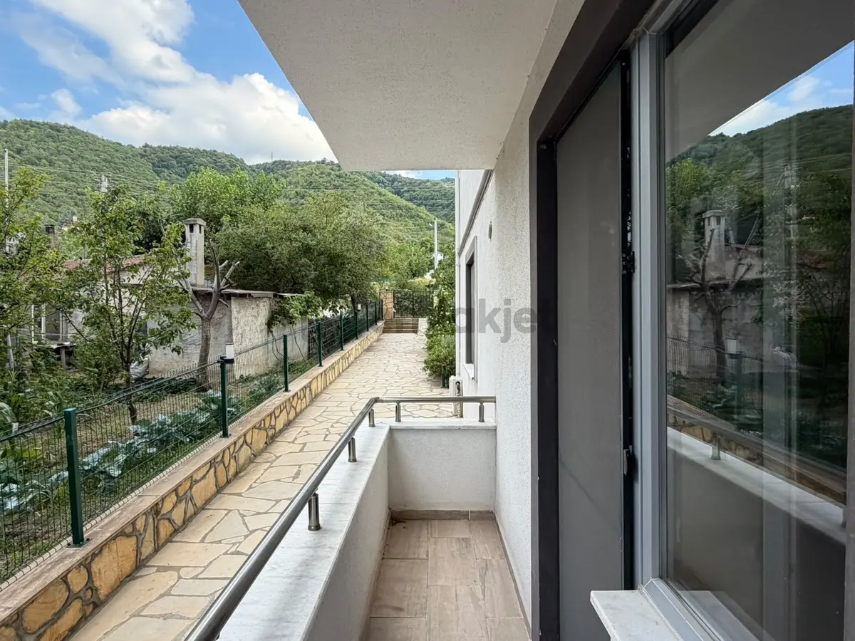 Halıdere'de Geniş Kiralık 3+1 Dubleks Daire - 4