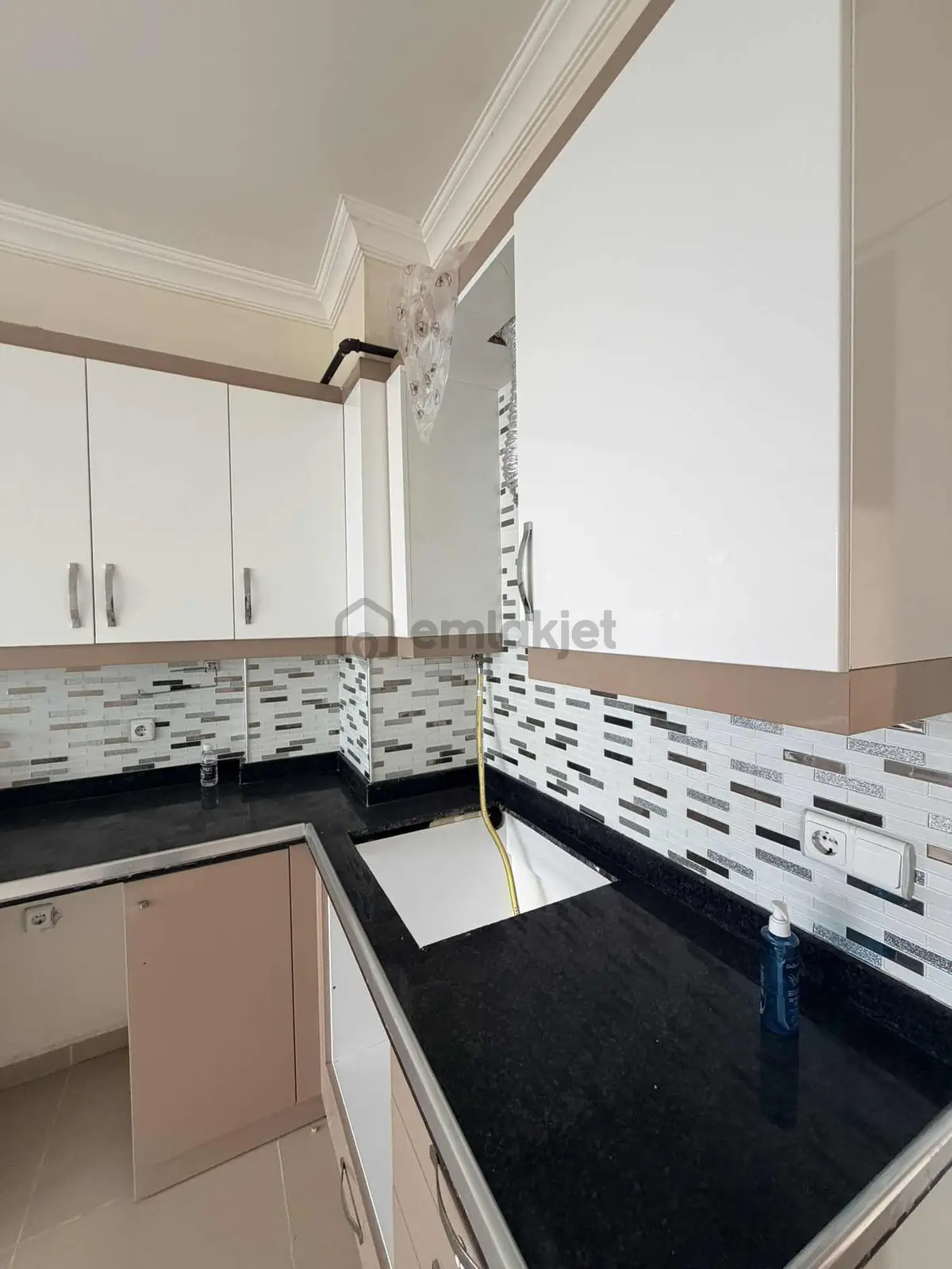 Onikişubat Parkı Civarı Geniş Satılık 4+1 Daire - 36