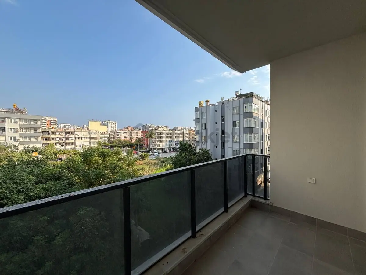 Mahmutlar'da Denize 300 Mt 1+1 Havuzlu Sıfır Daire - 22