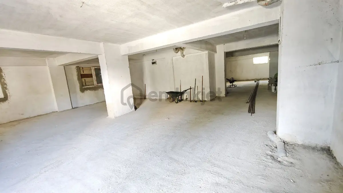 Nora'dan Kayıhan'da Net 150 M2 Geniş Depo - 5