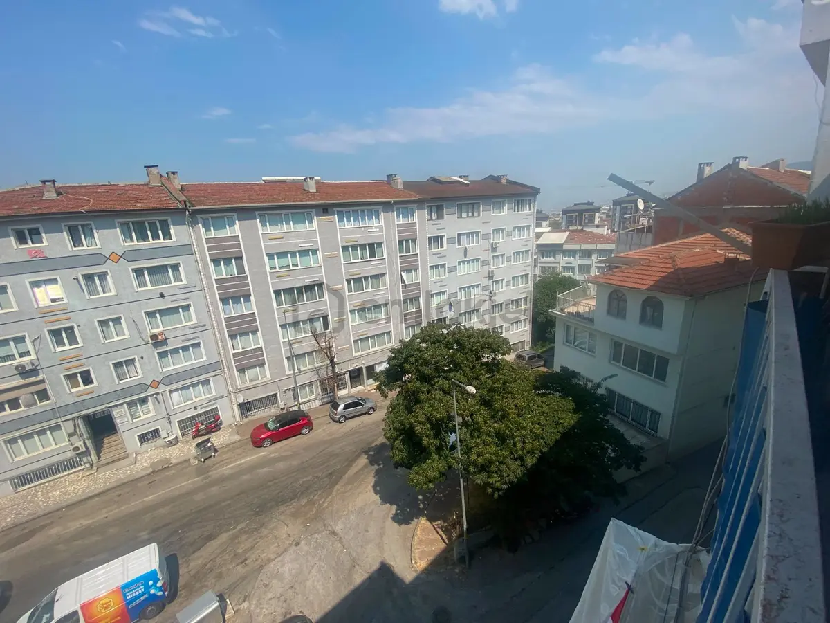 Bursa Emirsultan Cadde Üzeri 2+1 85m2 3.kat Kat Mülkiyetli - 24