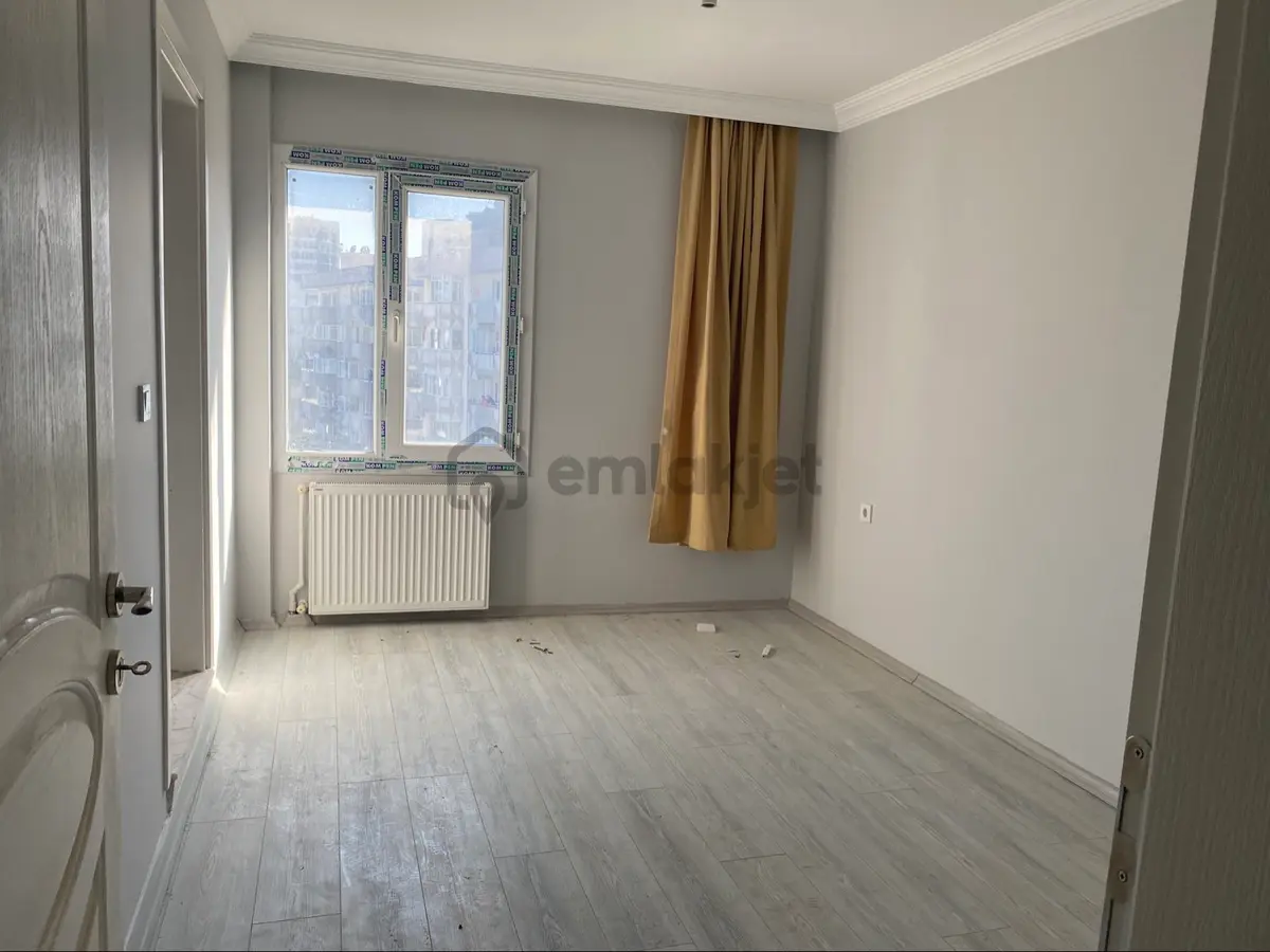 Tezcan Emlaktan Satılık 3+1 Arakat Daire - 6