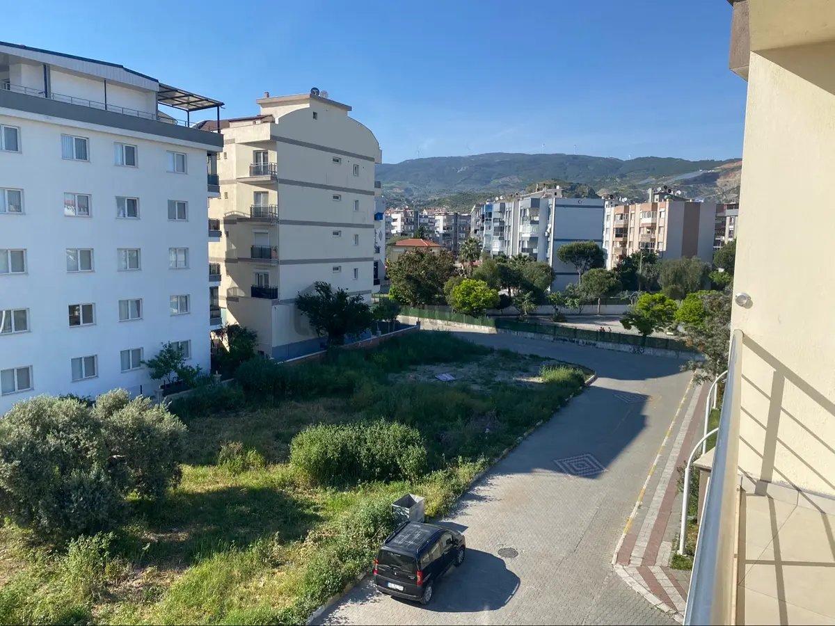 Tezcan Emlaktan Satılık 3+1 Arakat Daire - 12