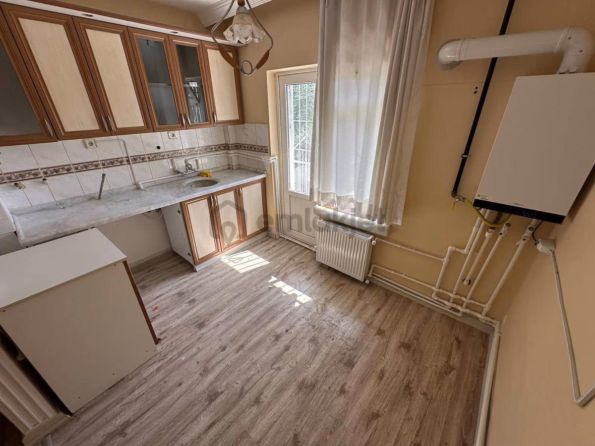 Ulubatlı Hasan Mahallesinde 3+1 Ara Katta Yapılı Kiralık Daire - 2