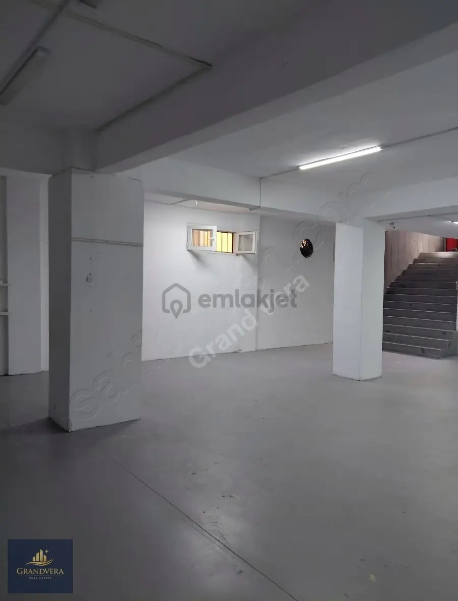 Güngören Gençosman'da Kiralık 2 Kat 400 M2 - 2