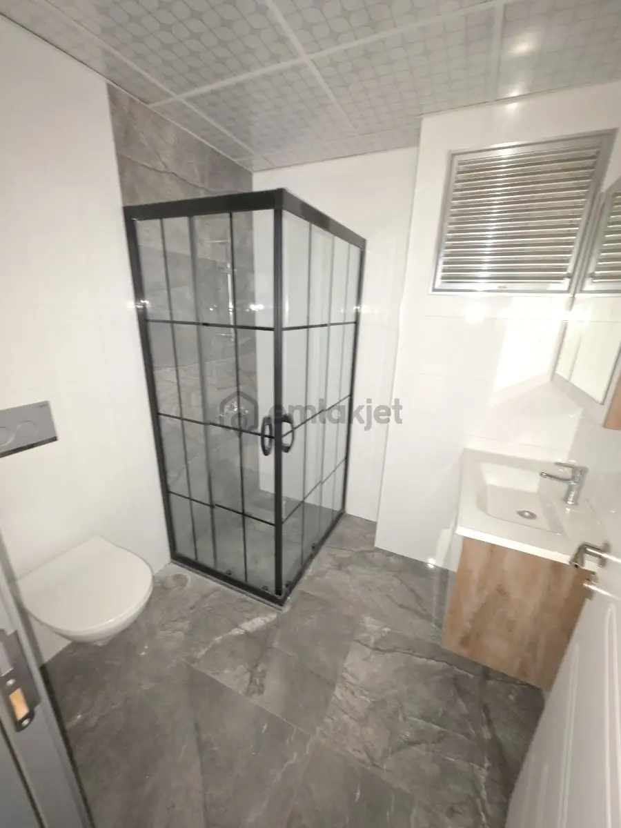 Seferihisar Adliyesi Karşısı 1+1 Daire Büro - 29