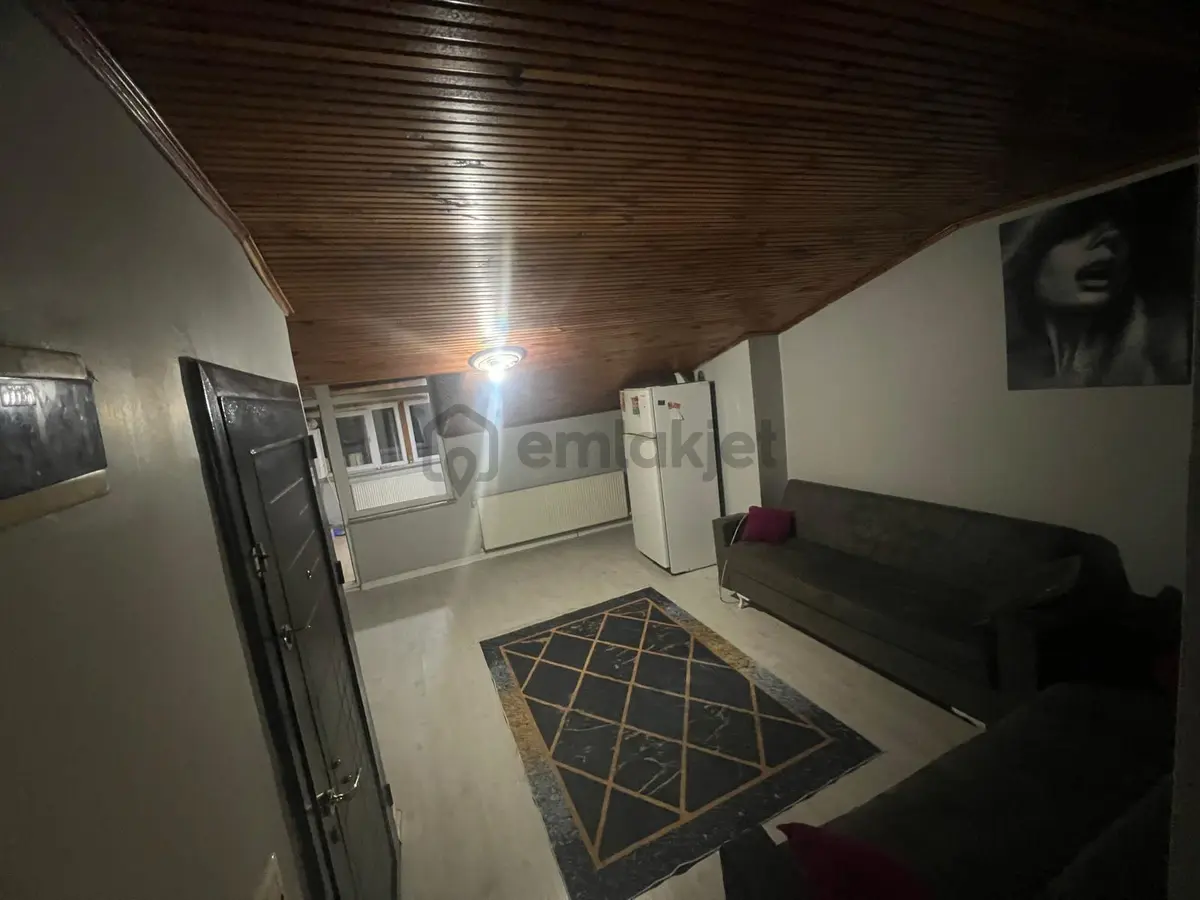 Esenyurt Çınar Mahallesi Temiz Çatı Katı Daire - 6