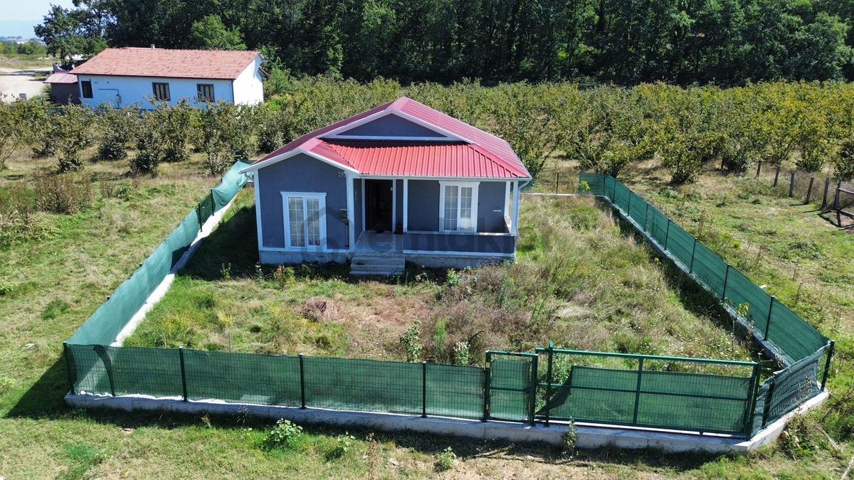 Cumayeri Orta Mahallede 401 M² Arsa İçinde Müstakil Ev - 2