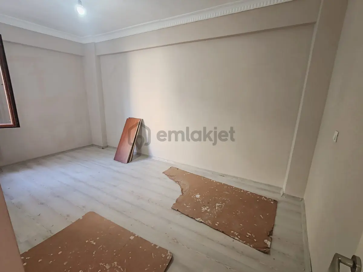 Merkezi Konumda 2. Kat Kiralık 2 + 1 Yeni Daire - 14