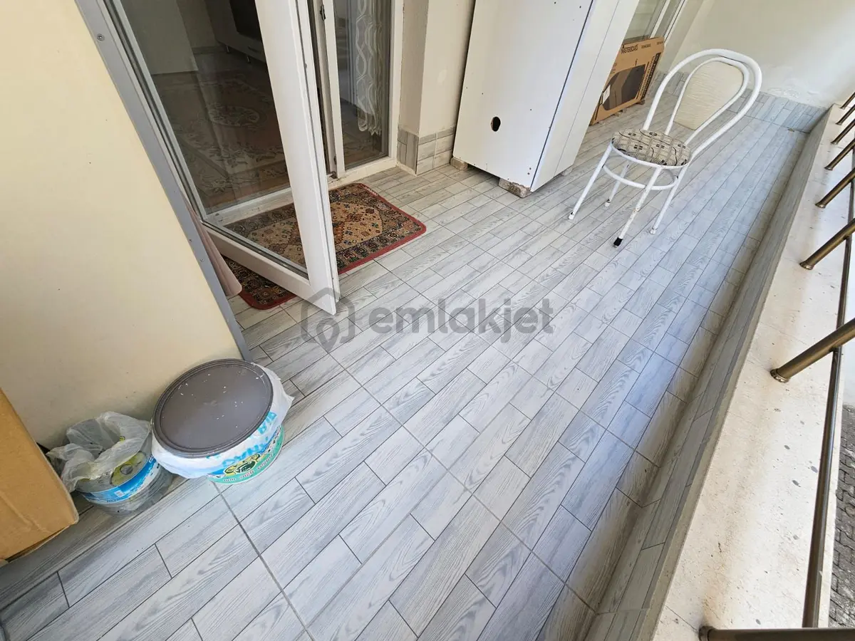 Karapürçekte Satılık Daire 3+1 Giriş Kat Altı Daire Asansörlü Hilal Emlaktan - 5