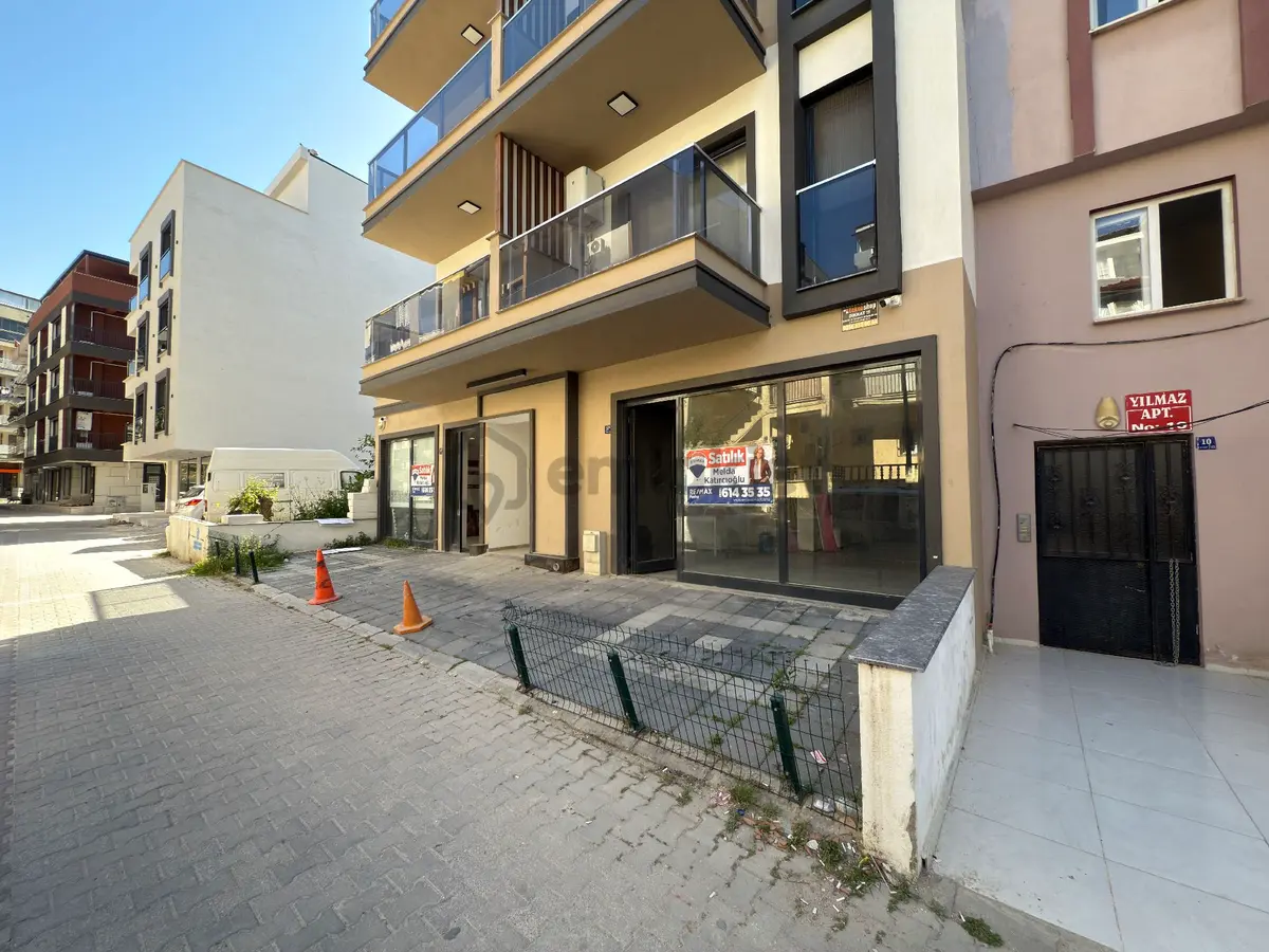 Geniş Cepheli Satılık Mağaza Ofis - 13