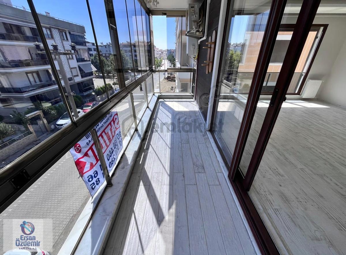 Ersan Özdemirden Ön Cephe Ebeveyn Banyolu Çift Balkon 3+1 - 14