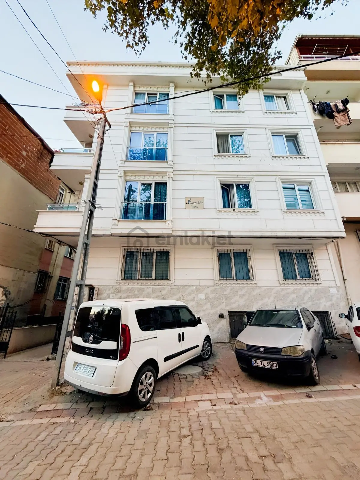 Cadde Dibinde Ulaşıma Yakın Geniş Acil Satılık 2+1 Daire - 22