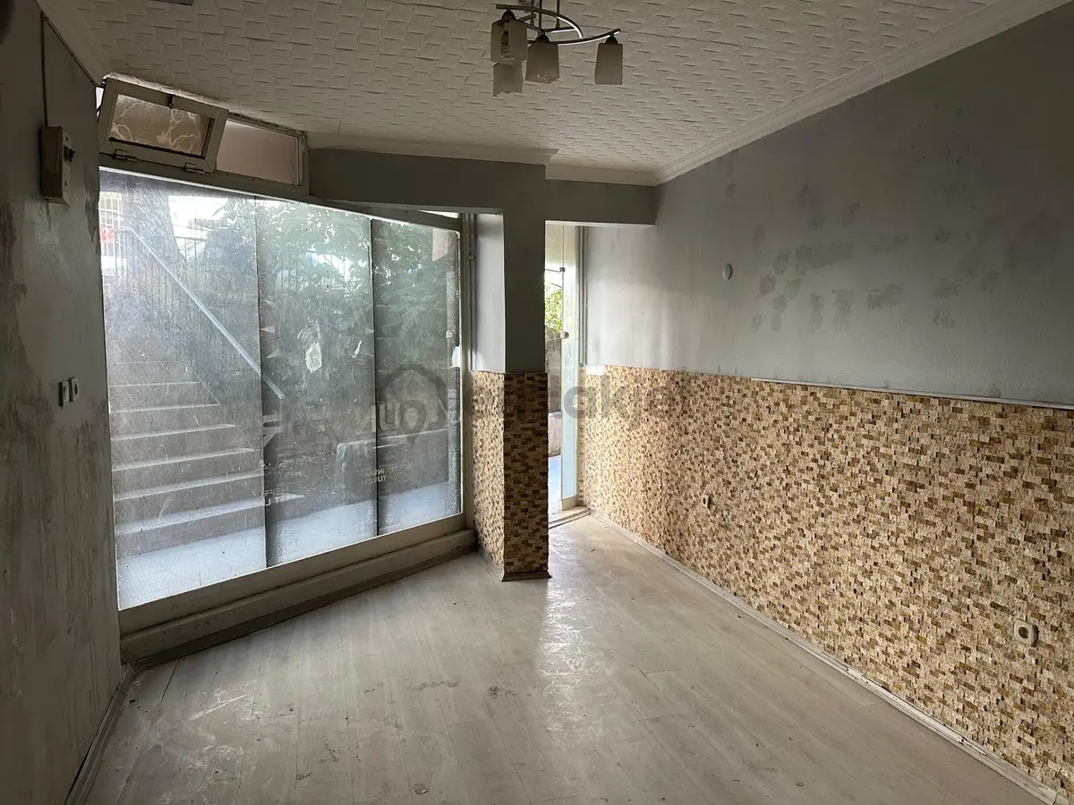 Bornova Ergene Mahallesinde Kiralık Dükkan - 4