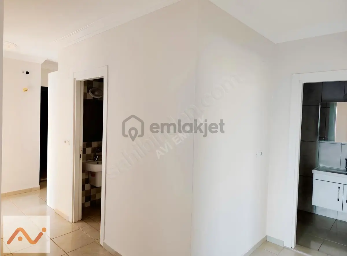 Avi'den Düşük Katlı Uygun Fiyatlı 3+1 Satılık Daire - 9