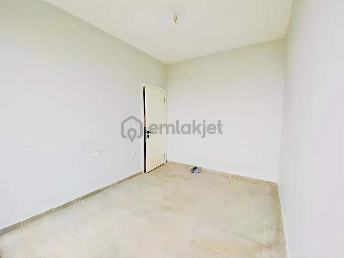 Akbükte Özel Konumda | Denize 800 M | 3+1 Satılık Villa - 39