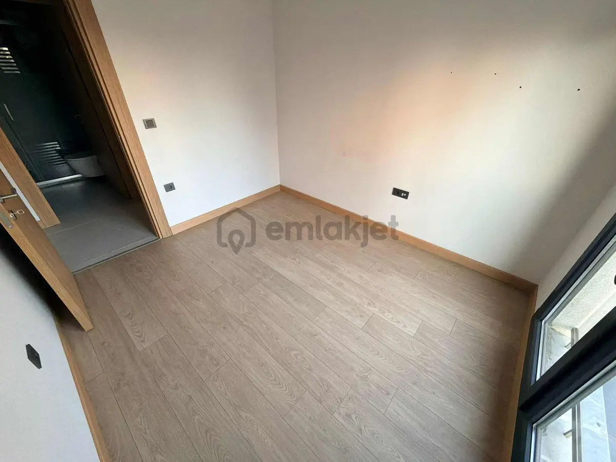 Toki Şehri Bağcılarda 3+1 Kiralık Daire - 28