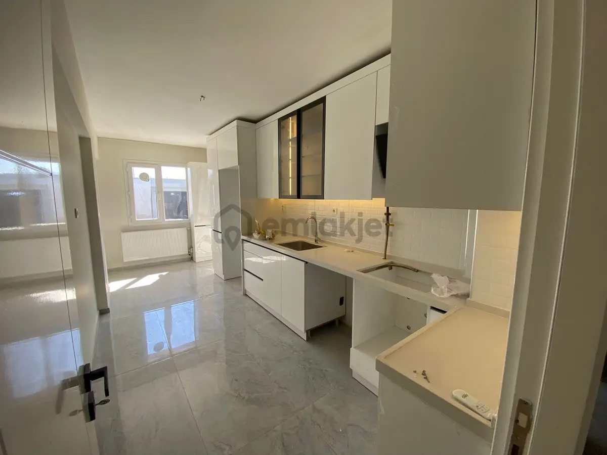 Buca Kozağaç Çevik-1 Pazar Yerinde 3+1 135 M2 Arakat Kiralık Daire - 4