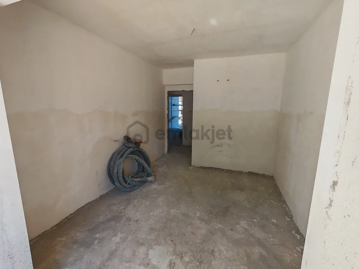 Halife Sultan Mahallesinde Sıfır 2+1 Satılık Daire - 3