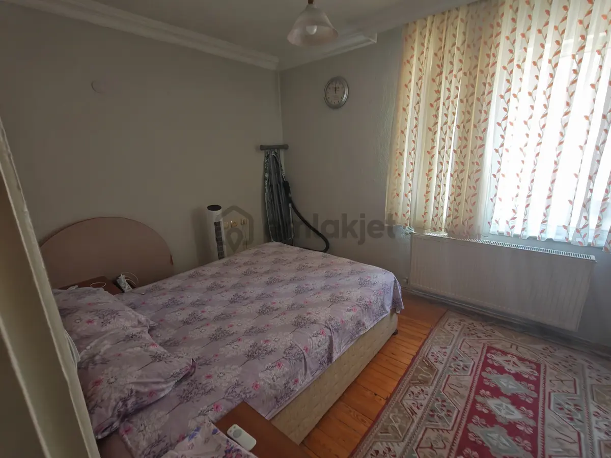Davraz Mahallesinde Satılık 3+1 Daire - 6