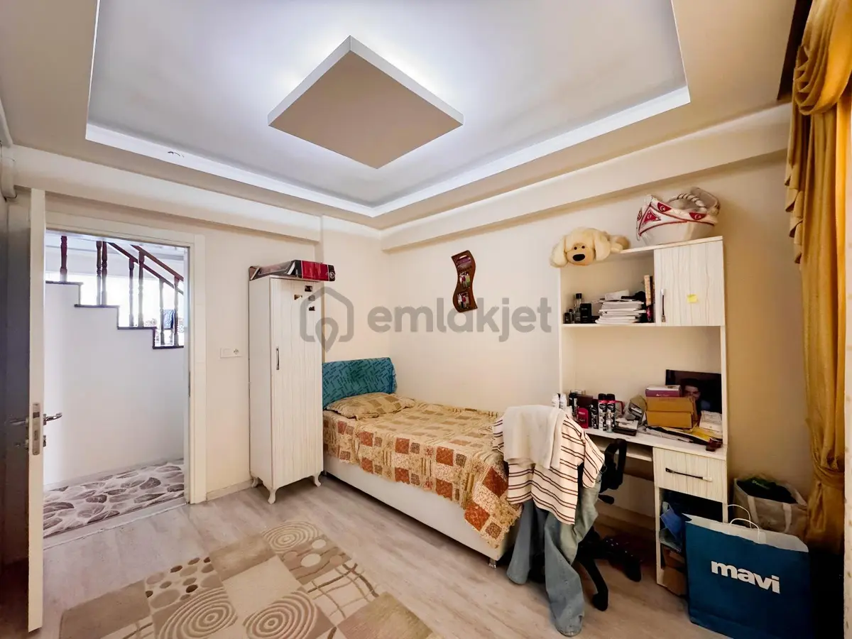 !!!fırsat Daire!!! Kurtuluş'ta Satılık 5+1 Dubleks Daire - 8