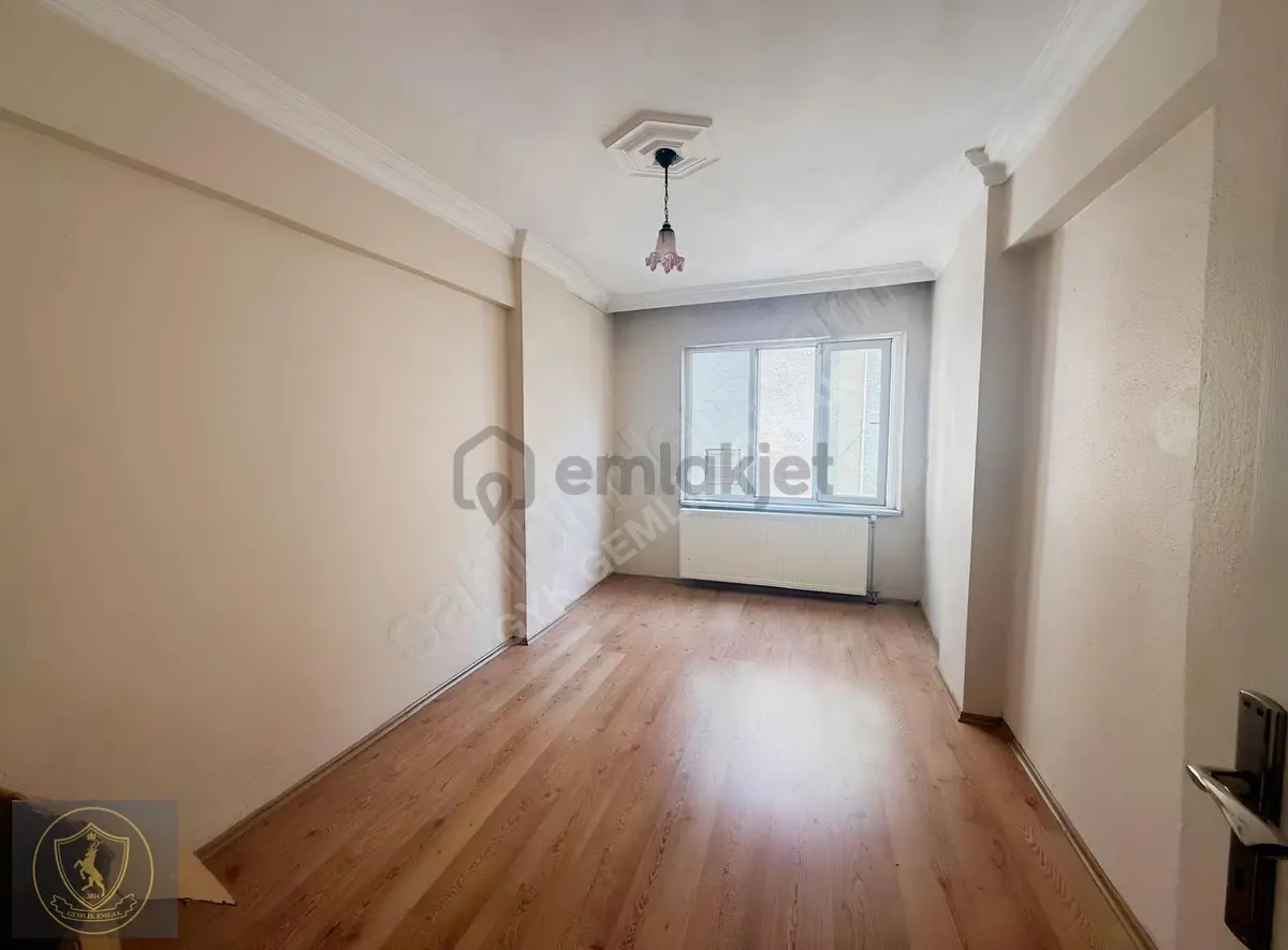 Gemlik Merkezde Bakımlı 2+1 Daire, Geniş Balkonlu - 31