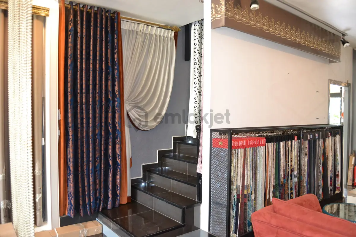 Perge Bulvarı'nda Devren Kiralık 3 Katlı Perde Mağazası - 12