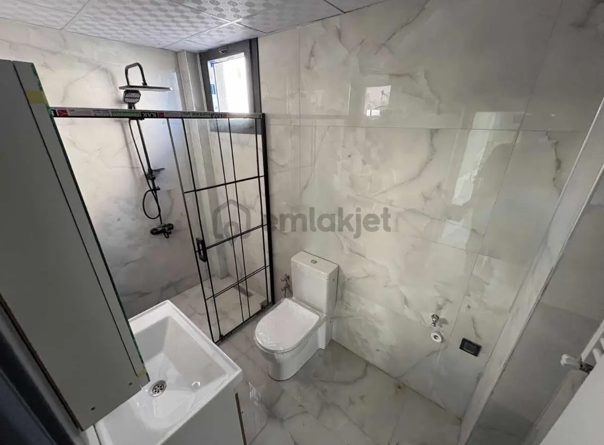 Prestijden Süper Konumda Mithatpaşada Yüksek Giriş 1+1 Daire - 7