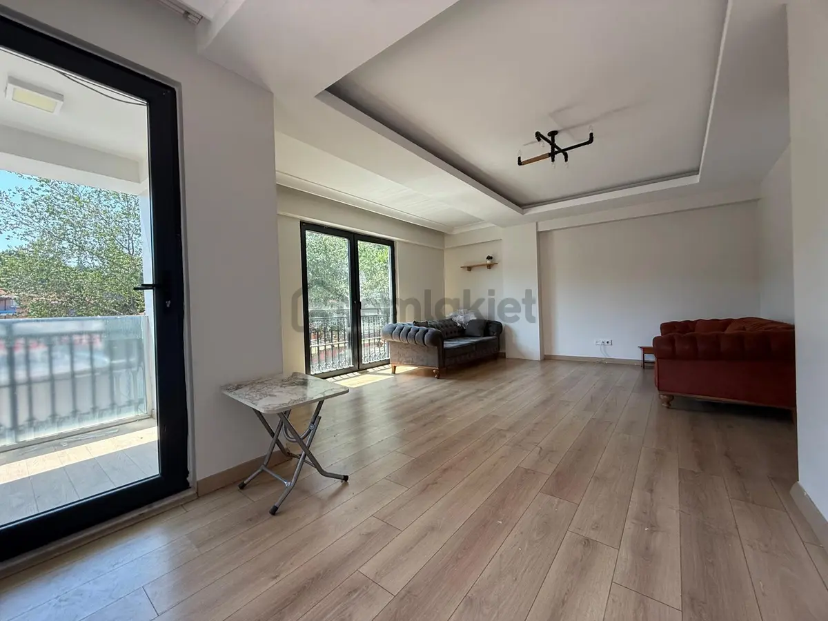 İçerenköy'de 7 Yıllık Binada Bakımlı 2+1 Satılık Daire - 7