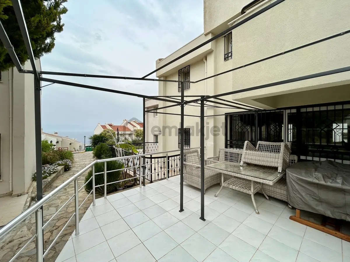 Denize Sıfır Sitede Harika Villa - 8