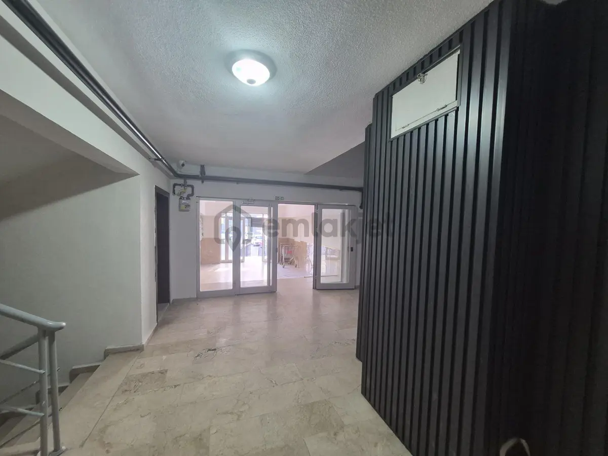 Ahimesut'ta Site İçi Ön Cephe Kiralık 3+1 - 23